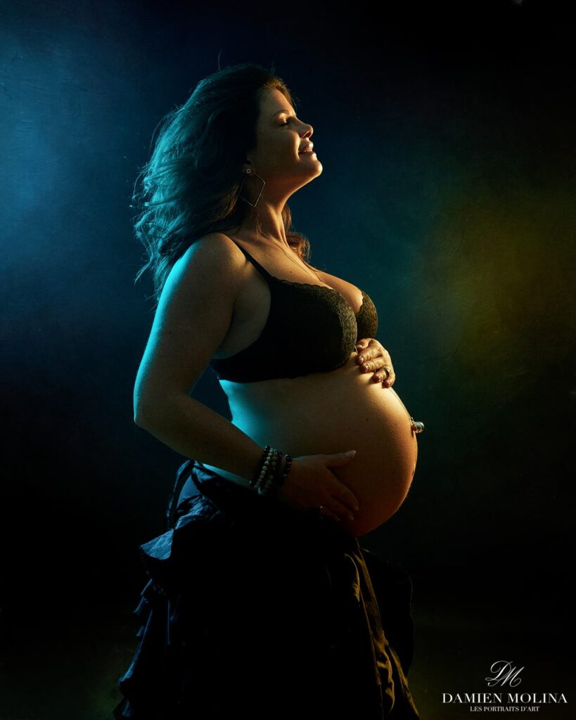 Photographe grossesse en Alsace: Portrait artistique et coloré à Strasbourg - Damien Molina - Photographe photographe grossesse strasbourg