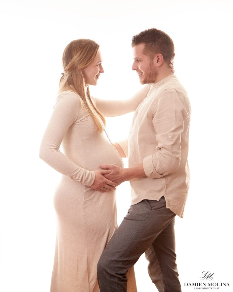 photographe grossesse strasbourg couple complice