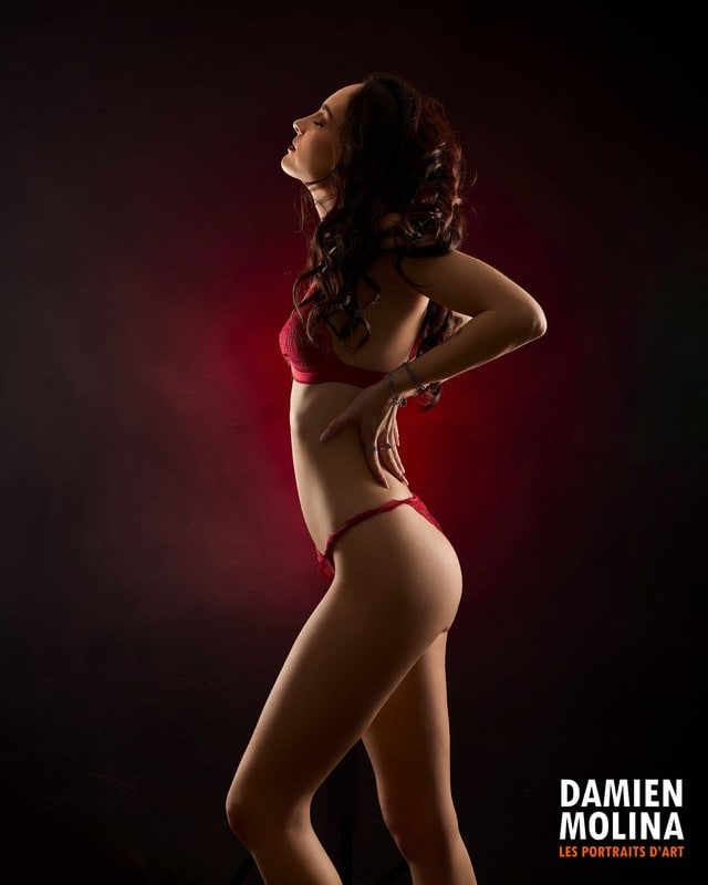boudoir-alsace-clair-obscur-lingerie-rouge-w - Damien Molina - Photographe boudoir-alsace-clair-obscur-lingerie-rouge